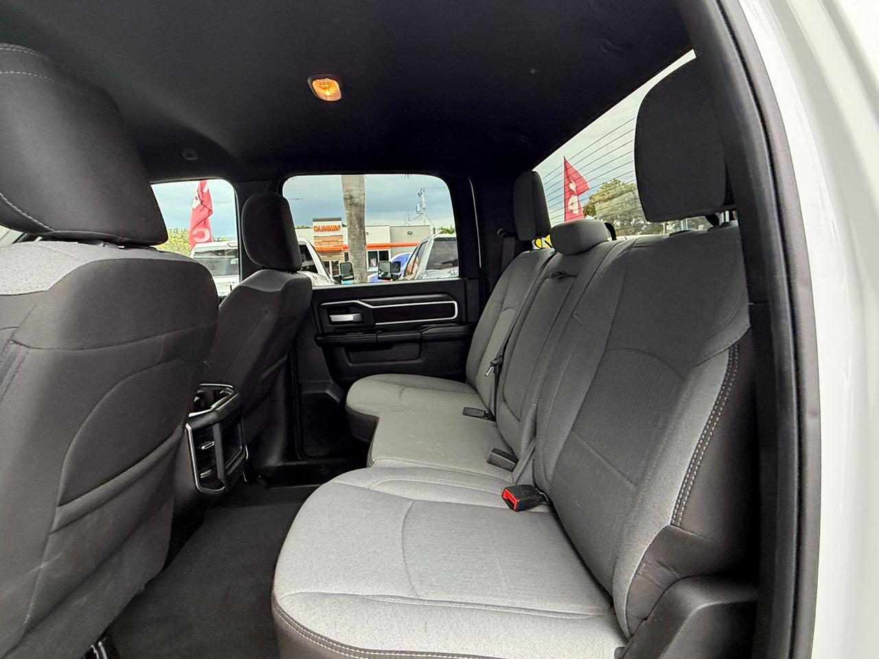 RAM 2500 Tradesman Crew Cab SWB 4WD 2024