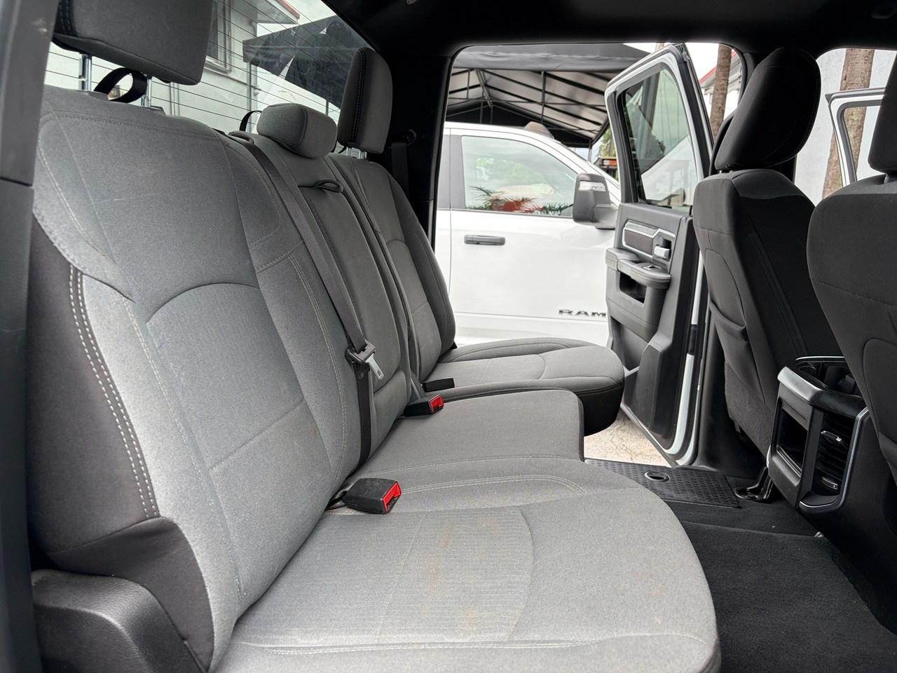 RAM 2500 Tradesman Crew Cab SWB 4WD 2024
