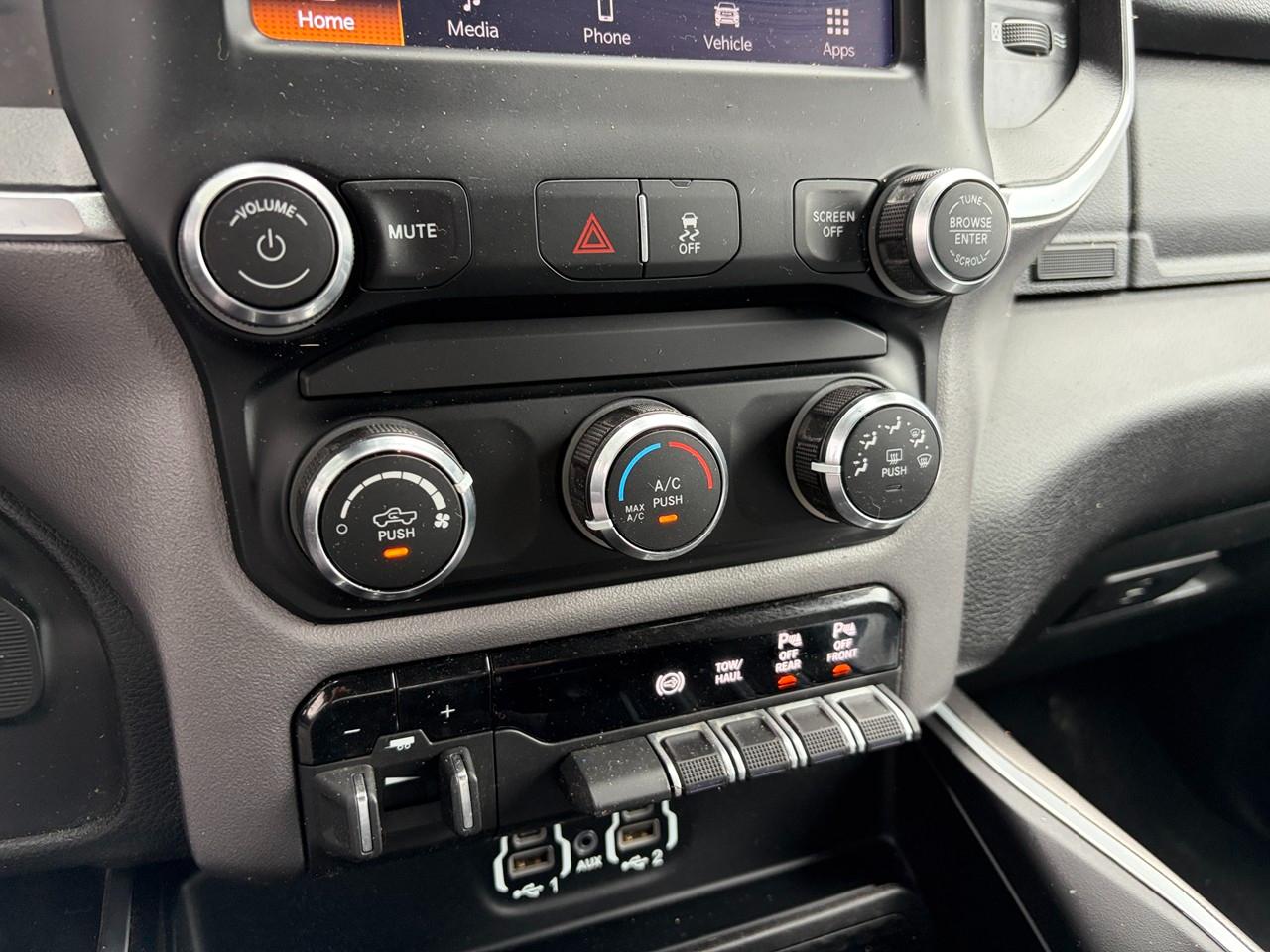 RAM 2500 Tradesman Crew Cab SWB 4WD 2024