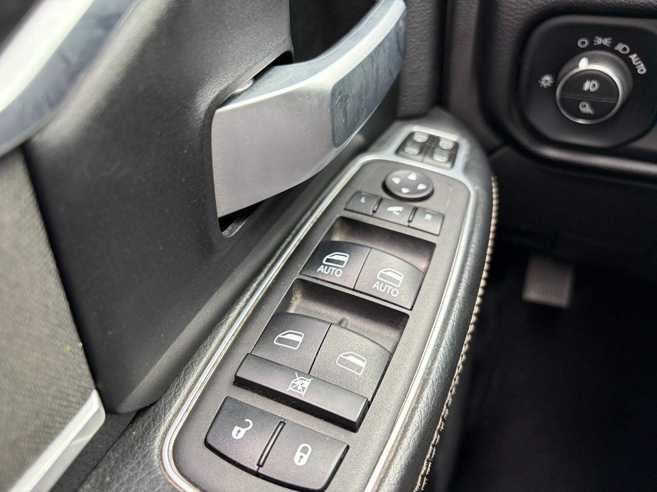RAM 2500 Tradesman Crew Cab SWB 4WD 2024
