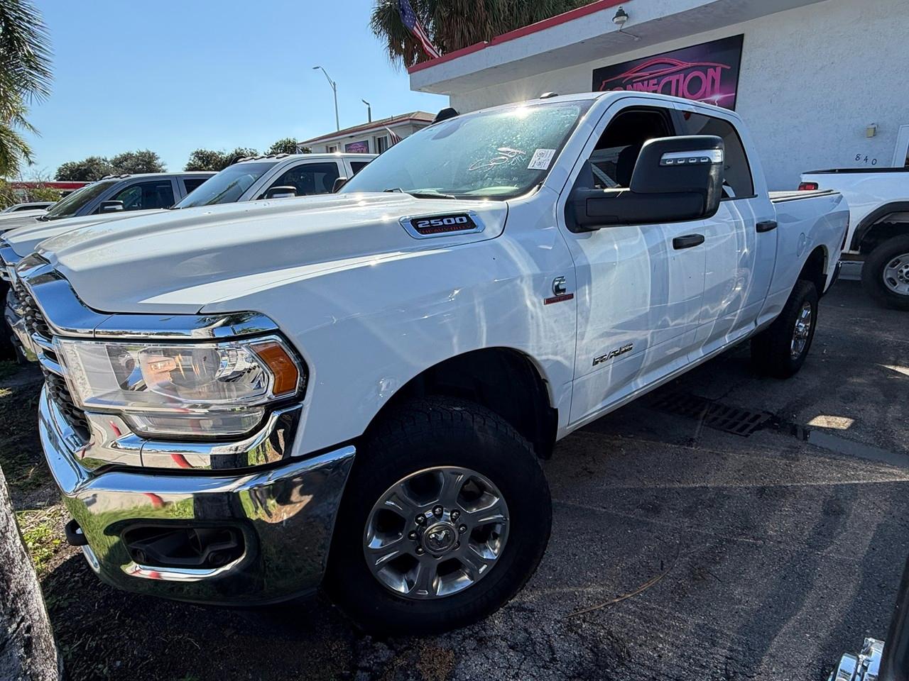 RAM 2500 Tradesman Crew Cab SWB 4WD 2024