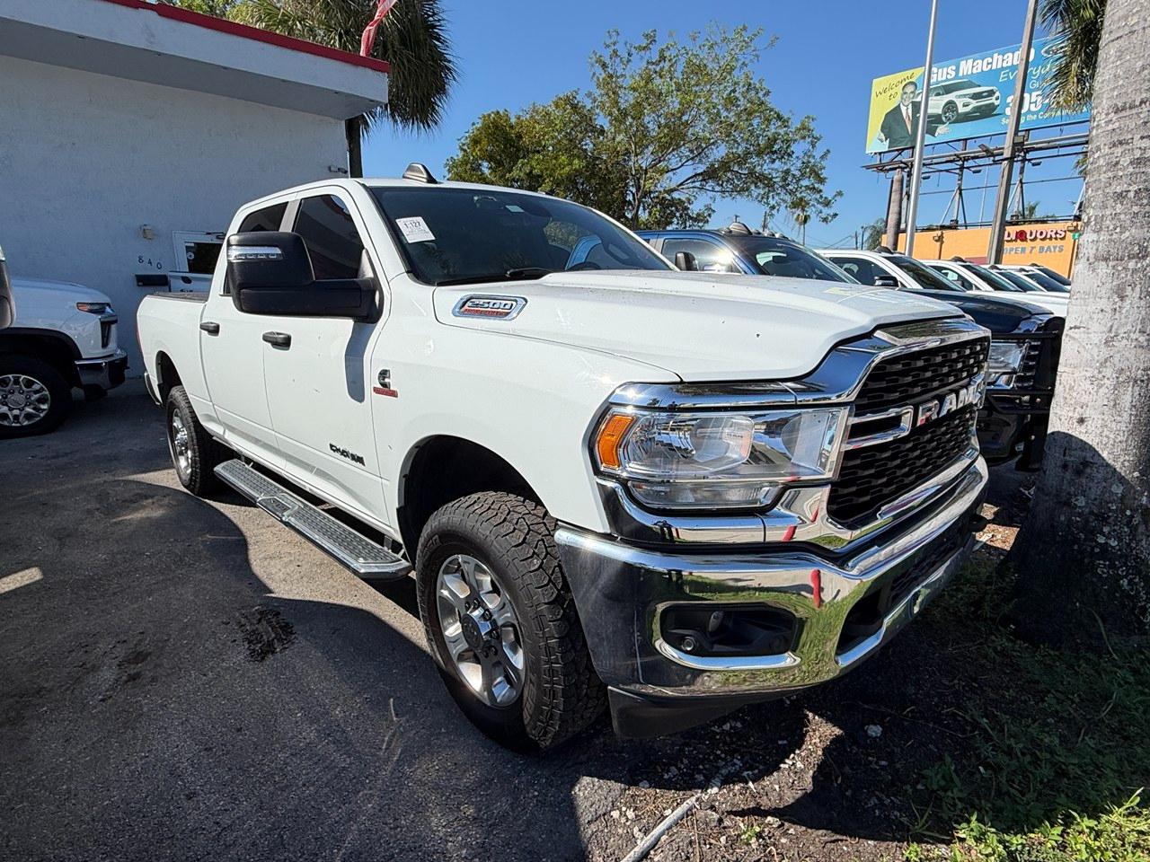 RAM 2500 Tradesman Crew Cab SWB 4WD 2024