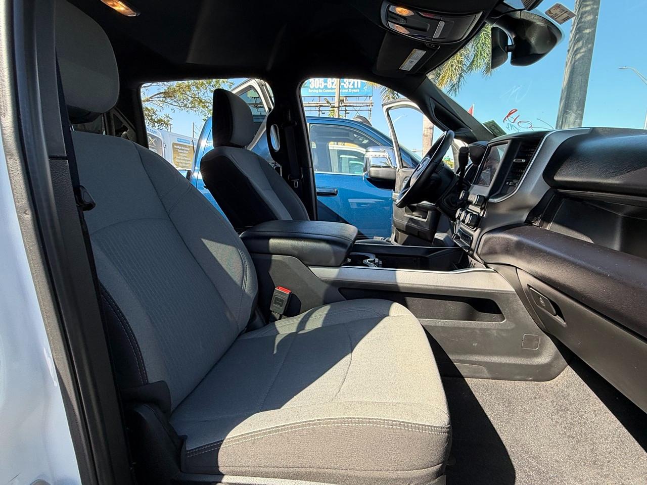 RAM 2500 Tradesman Crew Cab SWB 4WD 2024