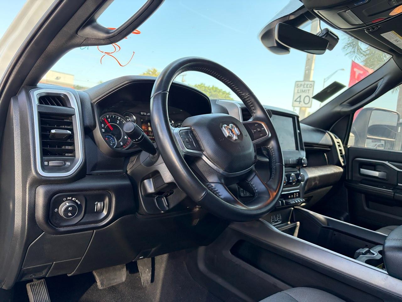 RAM 2500 Tradesman Crew Cab SWB 4WD 2024