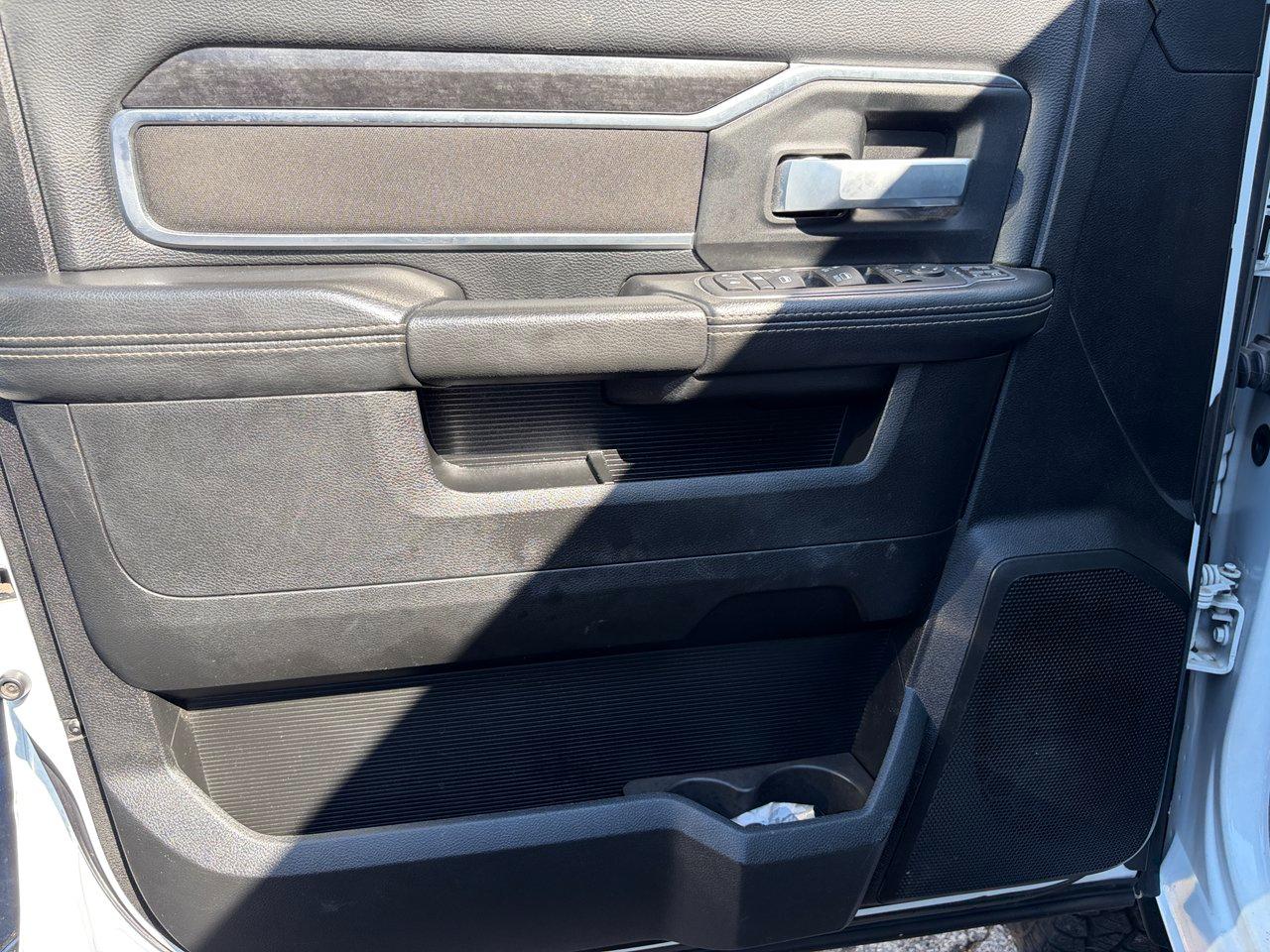 RAM 2500 Tradesman Crew Cab SWB 4WD 2024