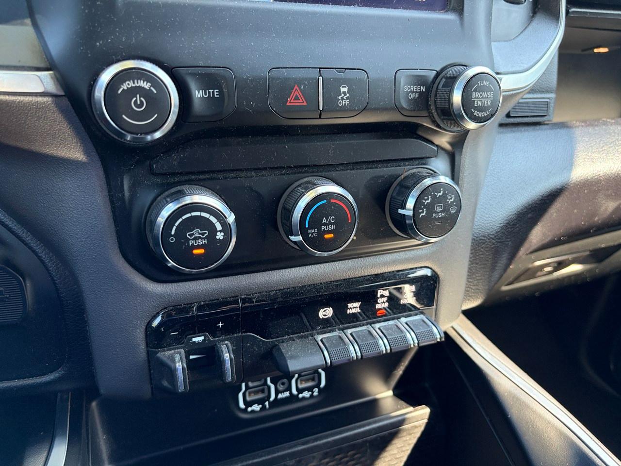 RAM 2500 Tradesman Crew Cab SWB 4WD 2024