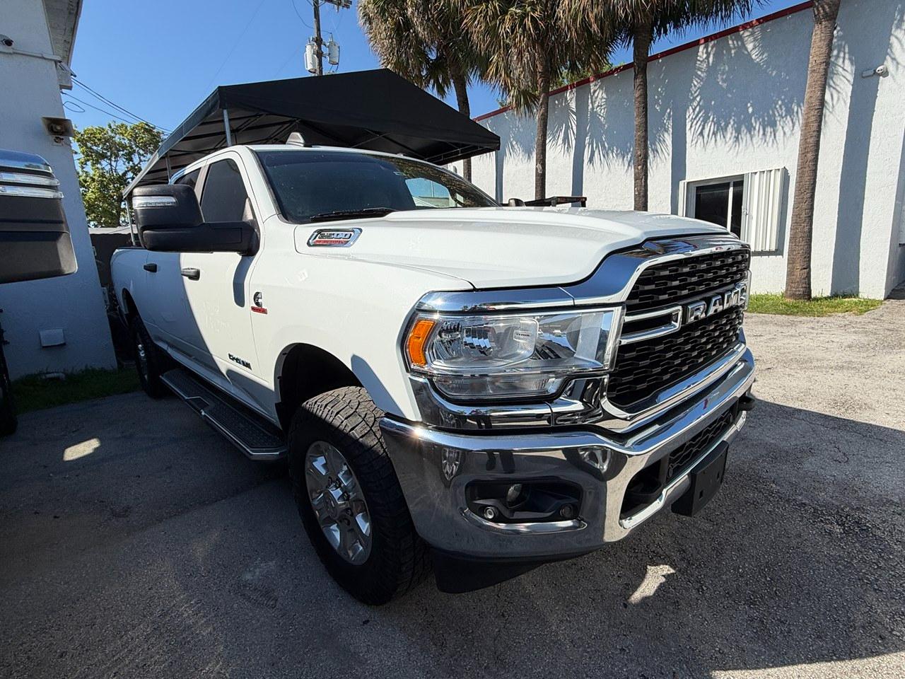RAM 2500 Tradesman Crew Cab SWB 4WD 2024