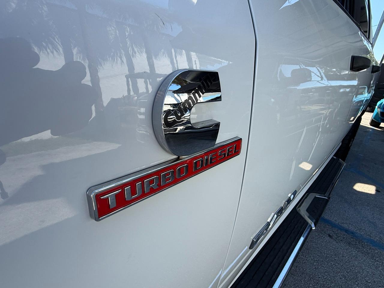 RAM 2500 Tradesman Crew Cab SWB 4WD 2024