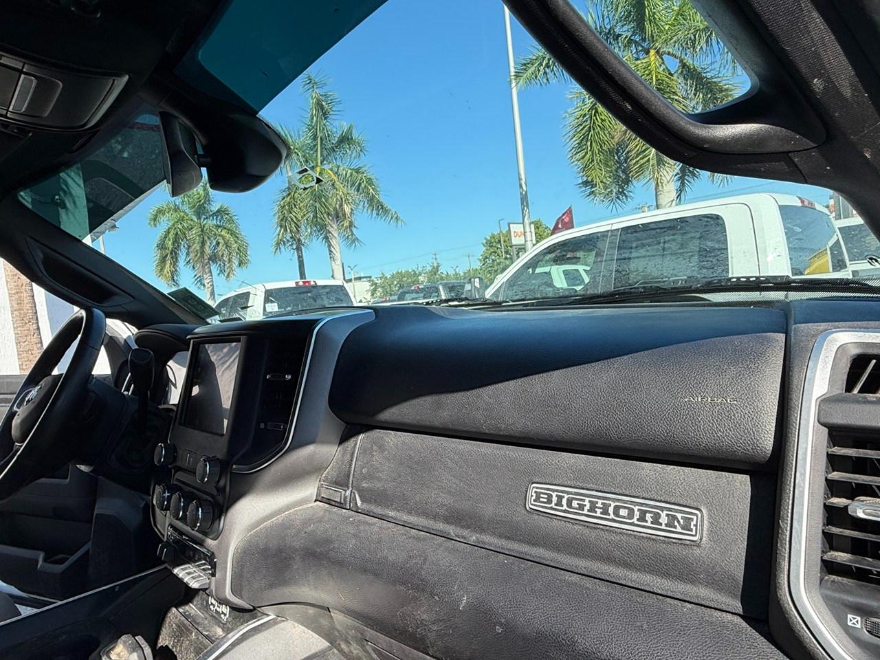 RAM 2500 Tradesman Crew Cab SWB 4WD 2024
