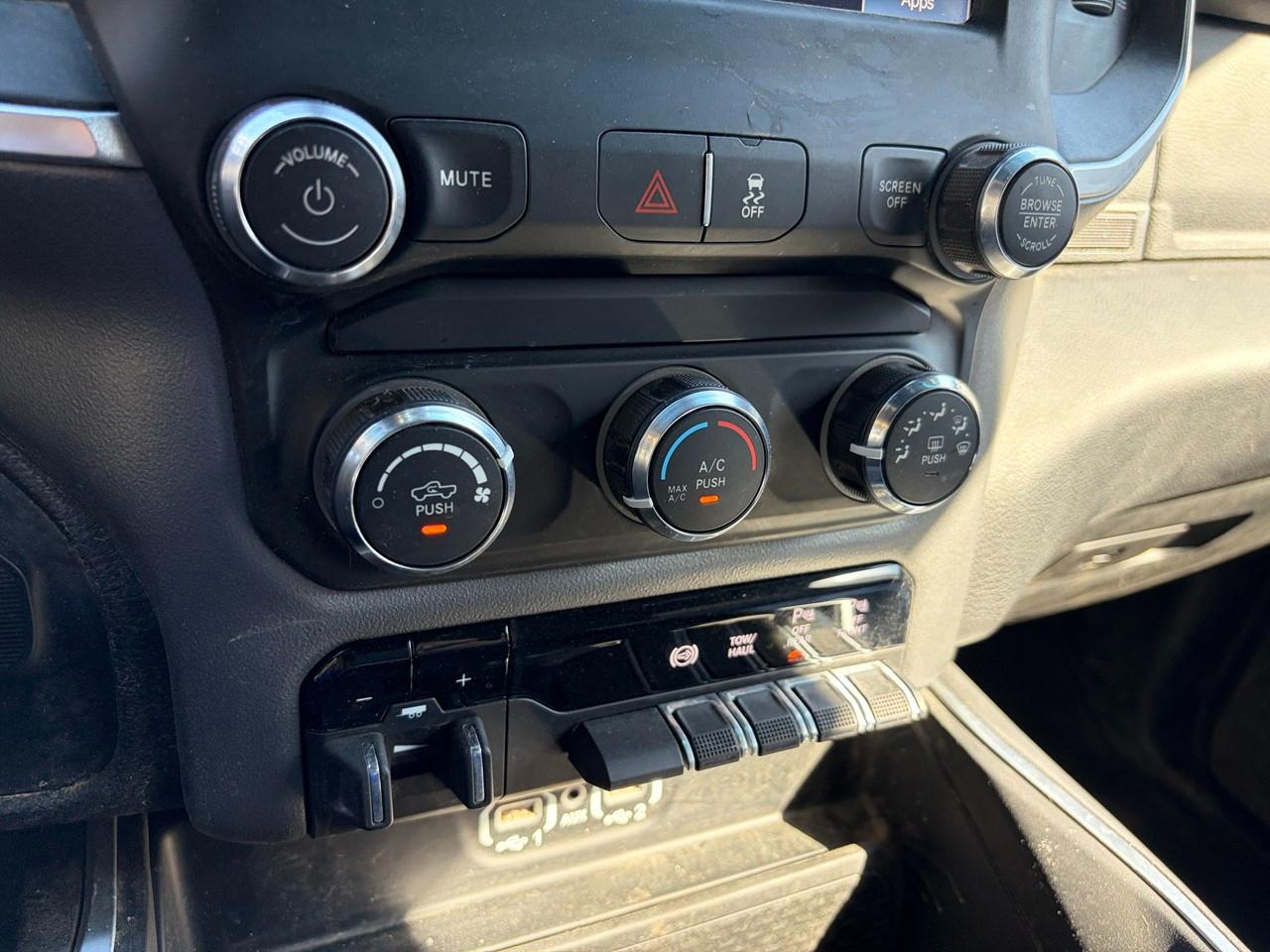 RAM 2500 Tradesman Crew Cab SWB 4WD 2024