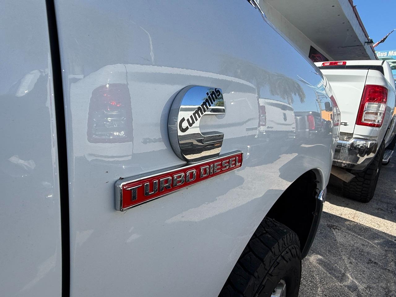 RAM 2500 Tradesman Crew Cab SWB 4WD 2024