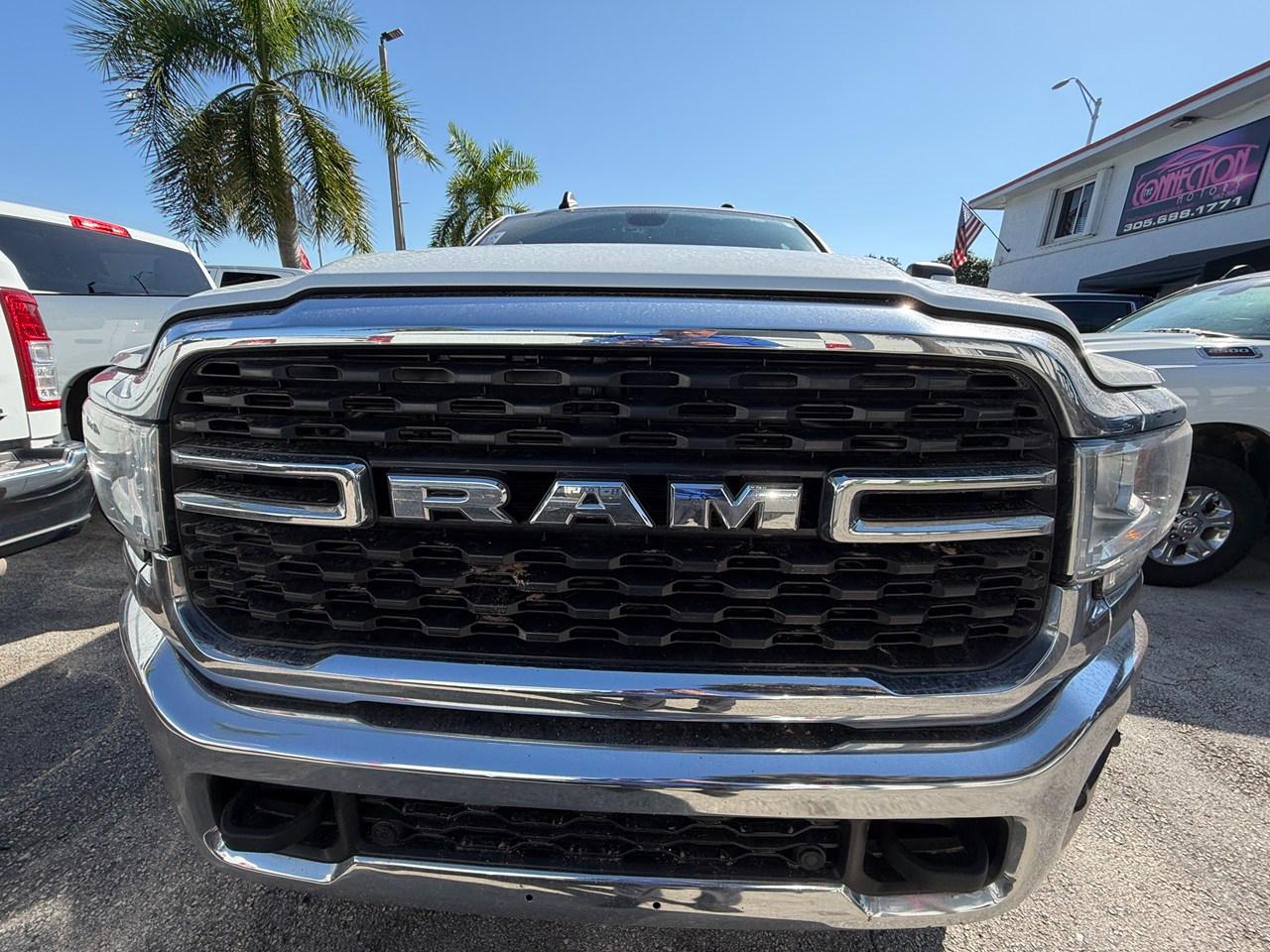 RAM 2500 Tradesman Crew Cab SWB 4WD 2024