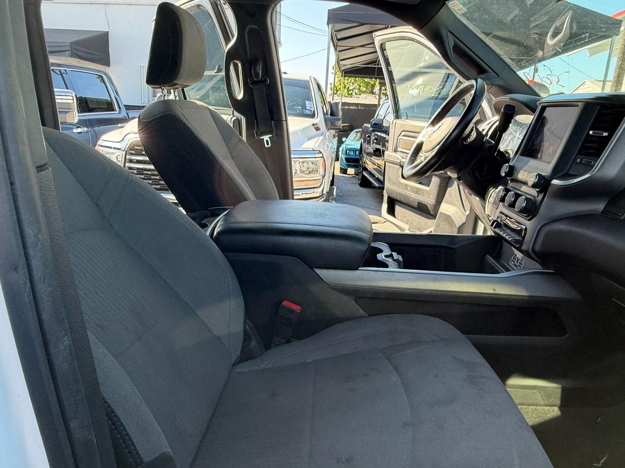 RAM 2500 Tradesman Crew Cab SWB 4WD 2024