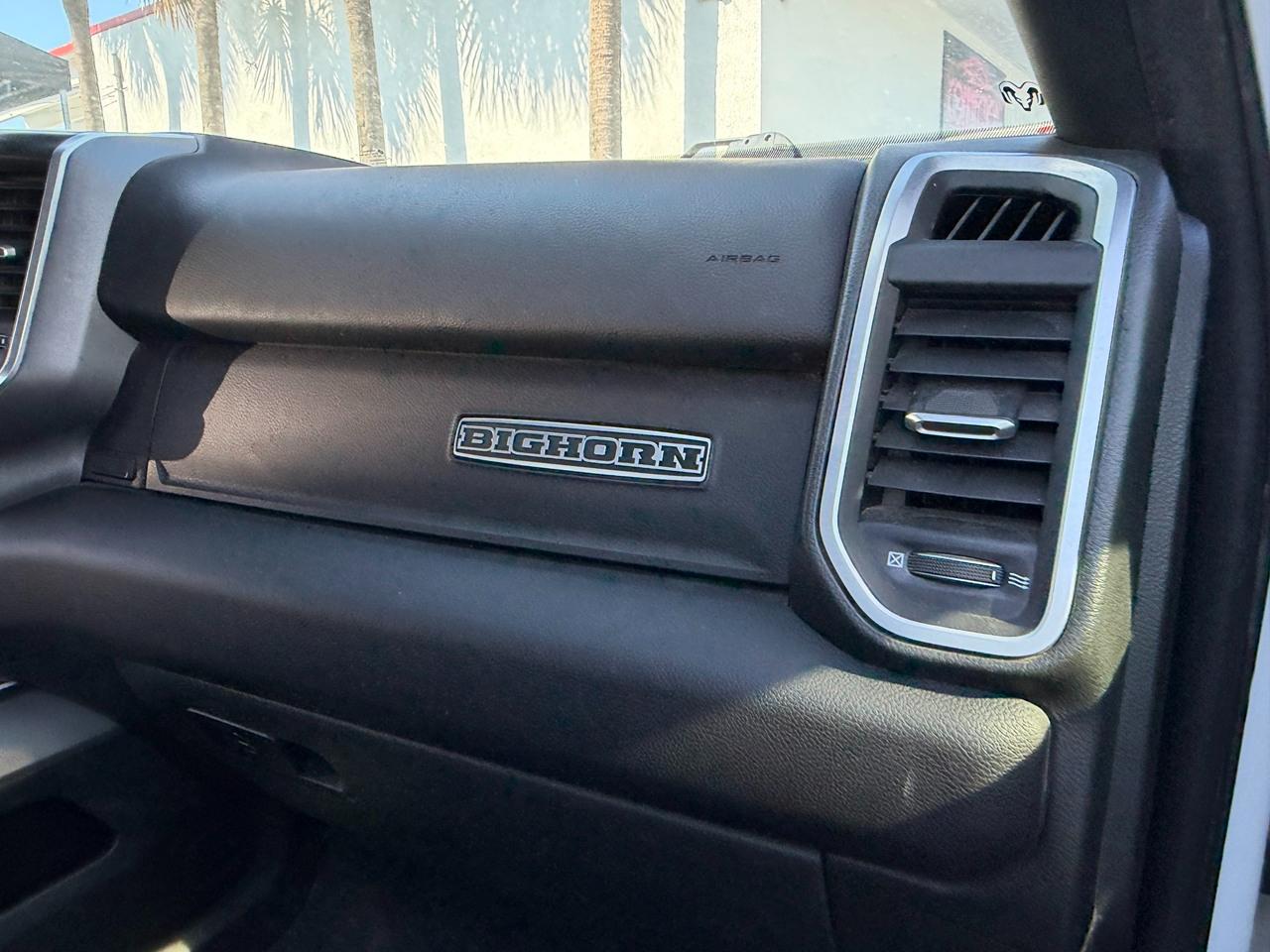 RAM 2500 Tradesman Crew Cab SWB 4WD 2024