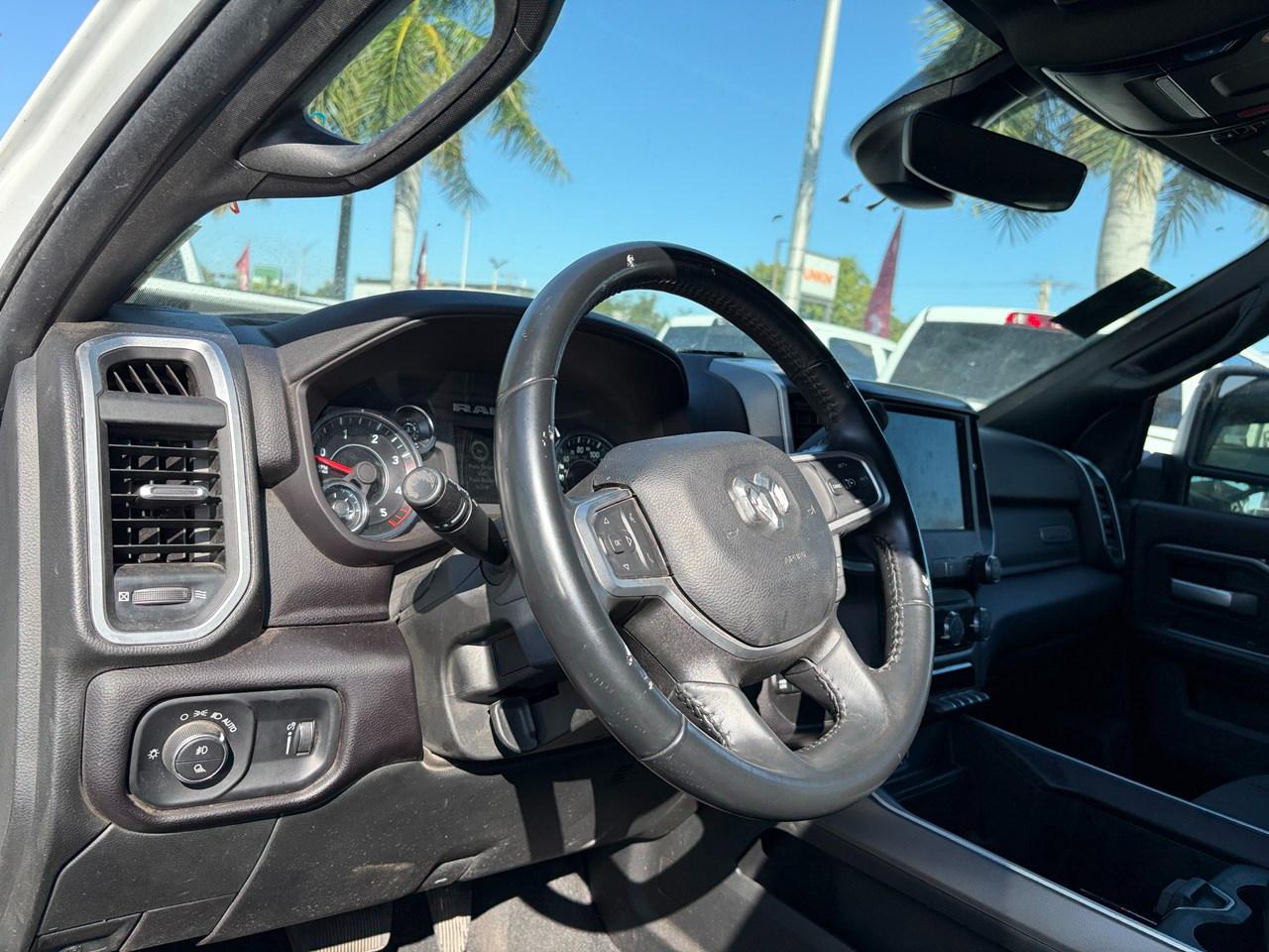 RAM 2500 Tradesman Crew Cab SWB 4WD 2024