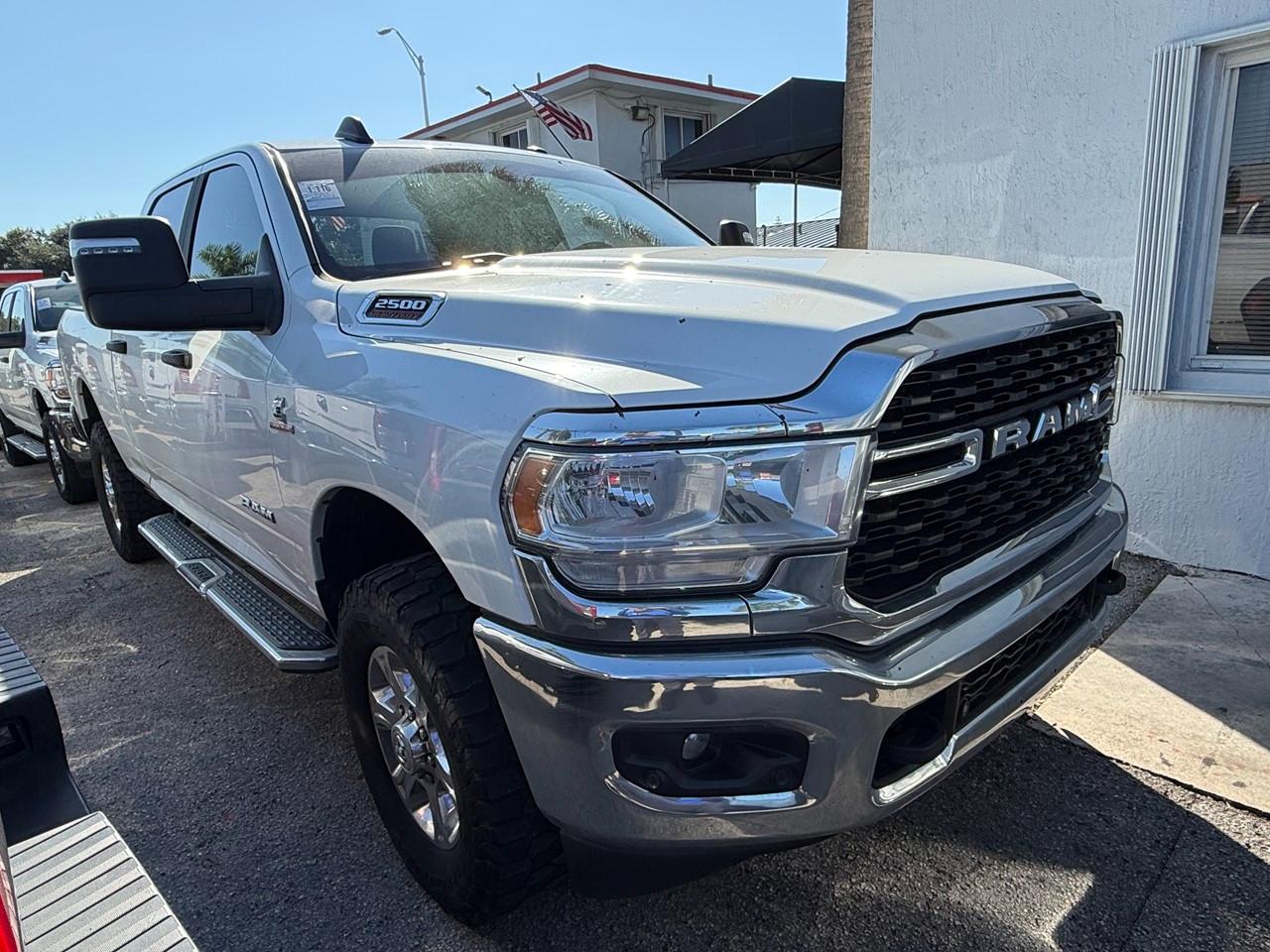 RAM 2500 Tradesman Crew Cab SWB 4WD 2024