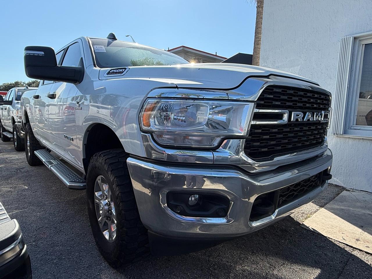 RAM 2500 Tradesman Crew Cab SWB 4WD 2024