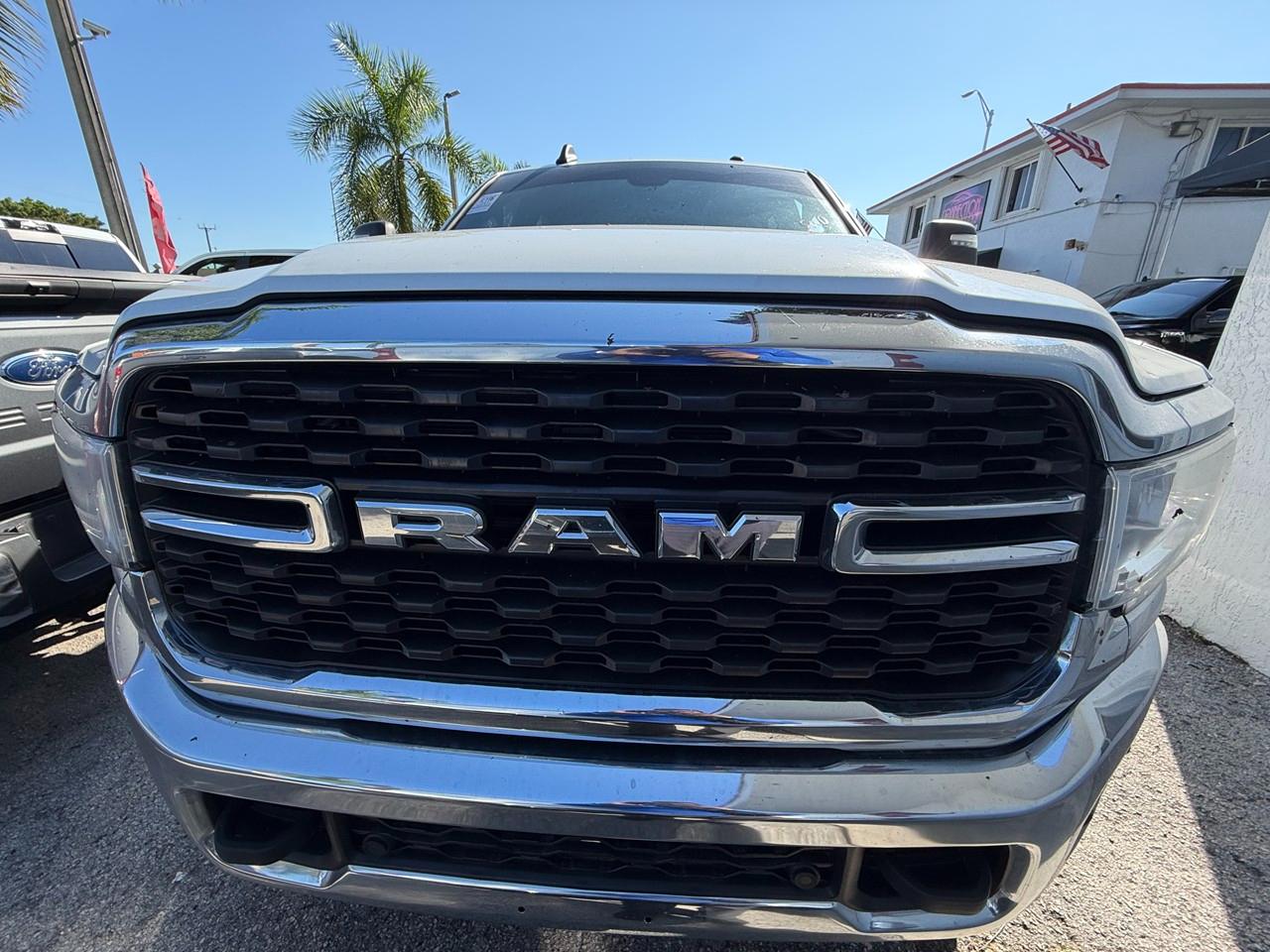 RAM 2500 Tradesman Crew Cab SWB 4WD 2024