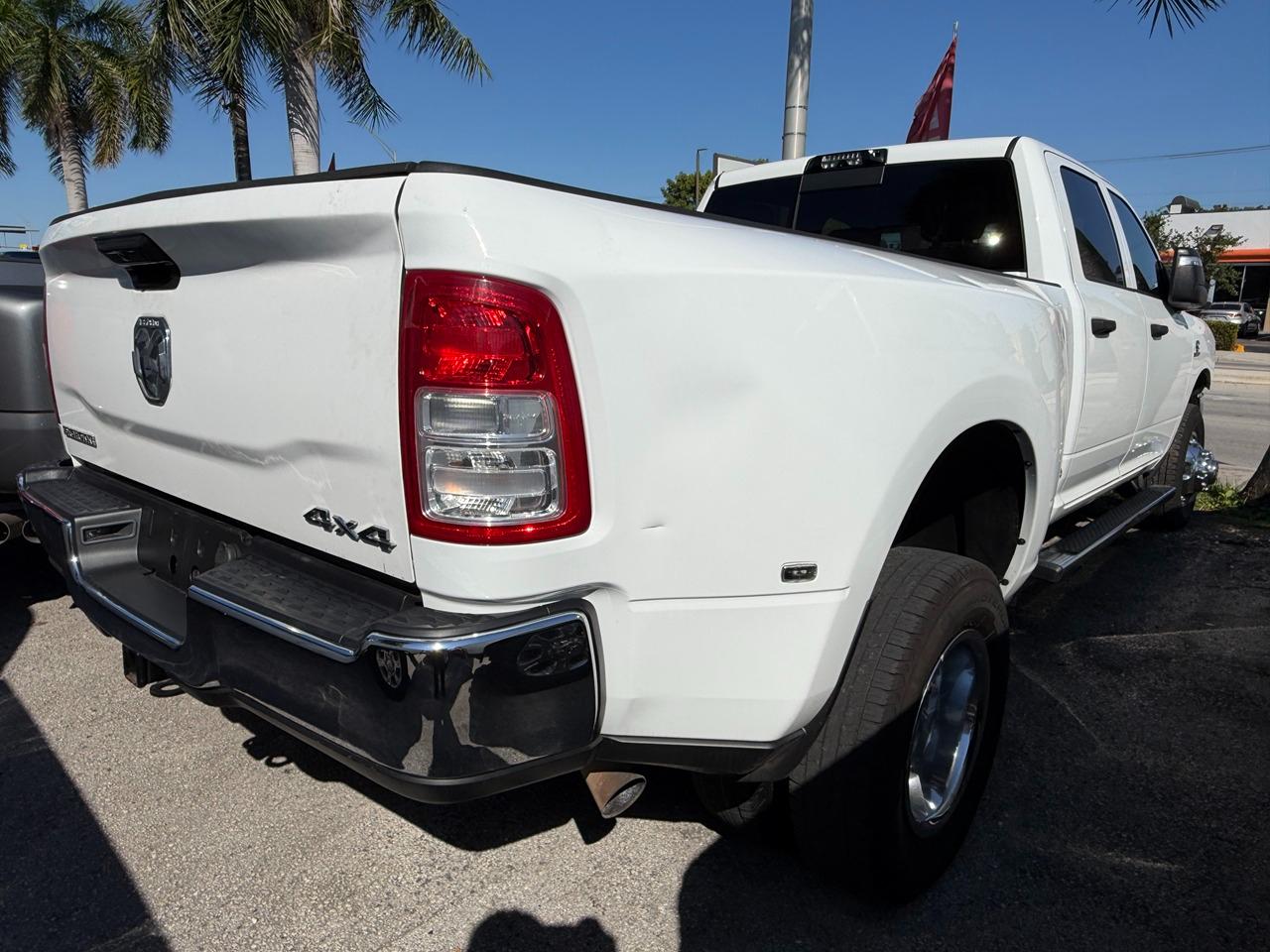 RAM 3500 Tradesman Crew Cab 4WD DRW 2024