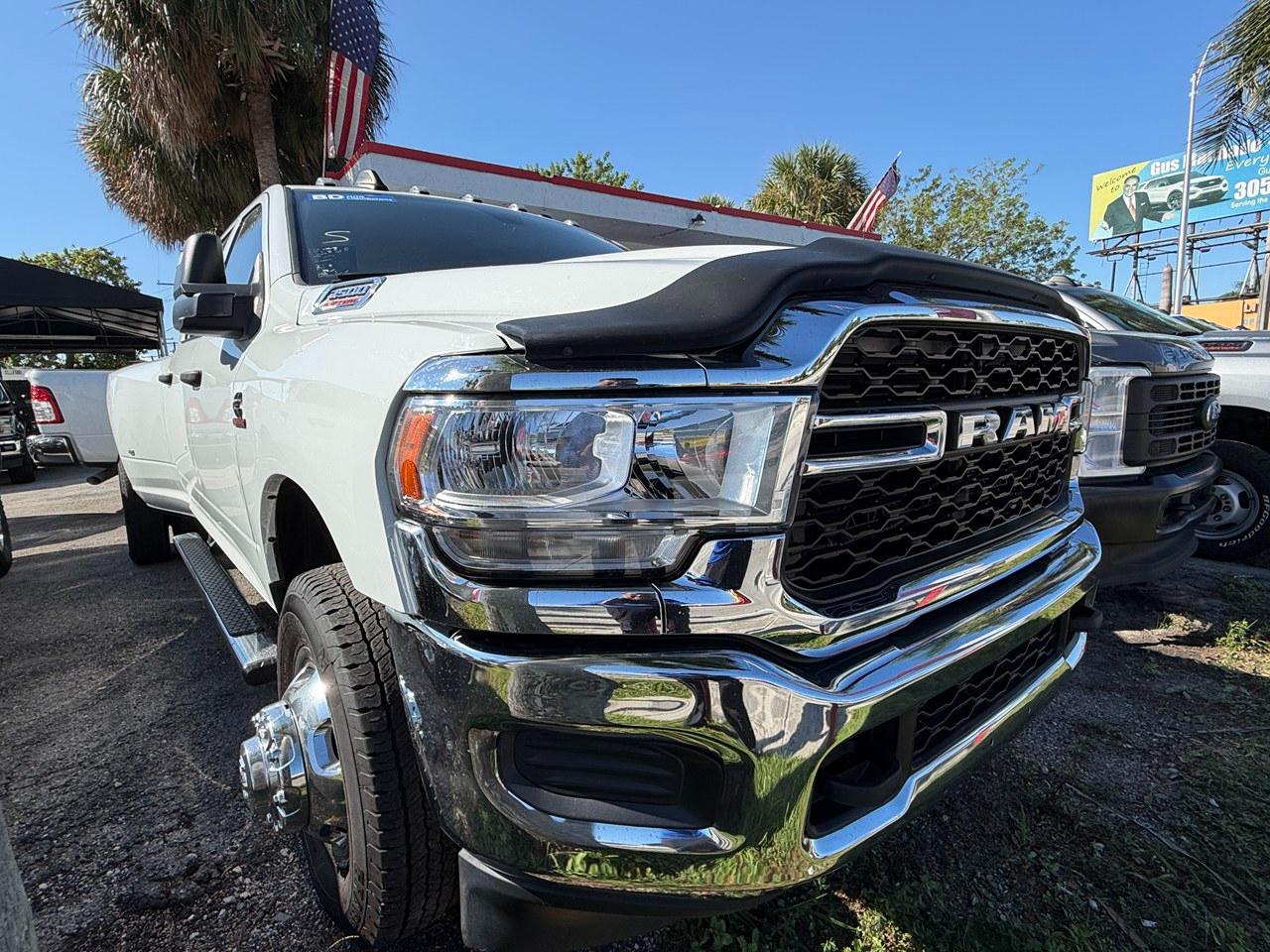 RAM 3500 Tradesman Crew Cab 4WD DRW 2024