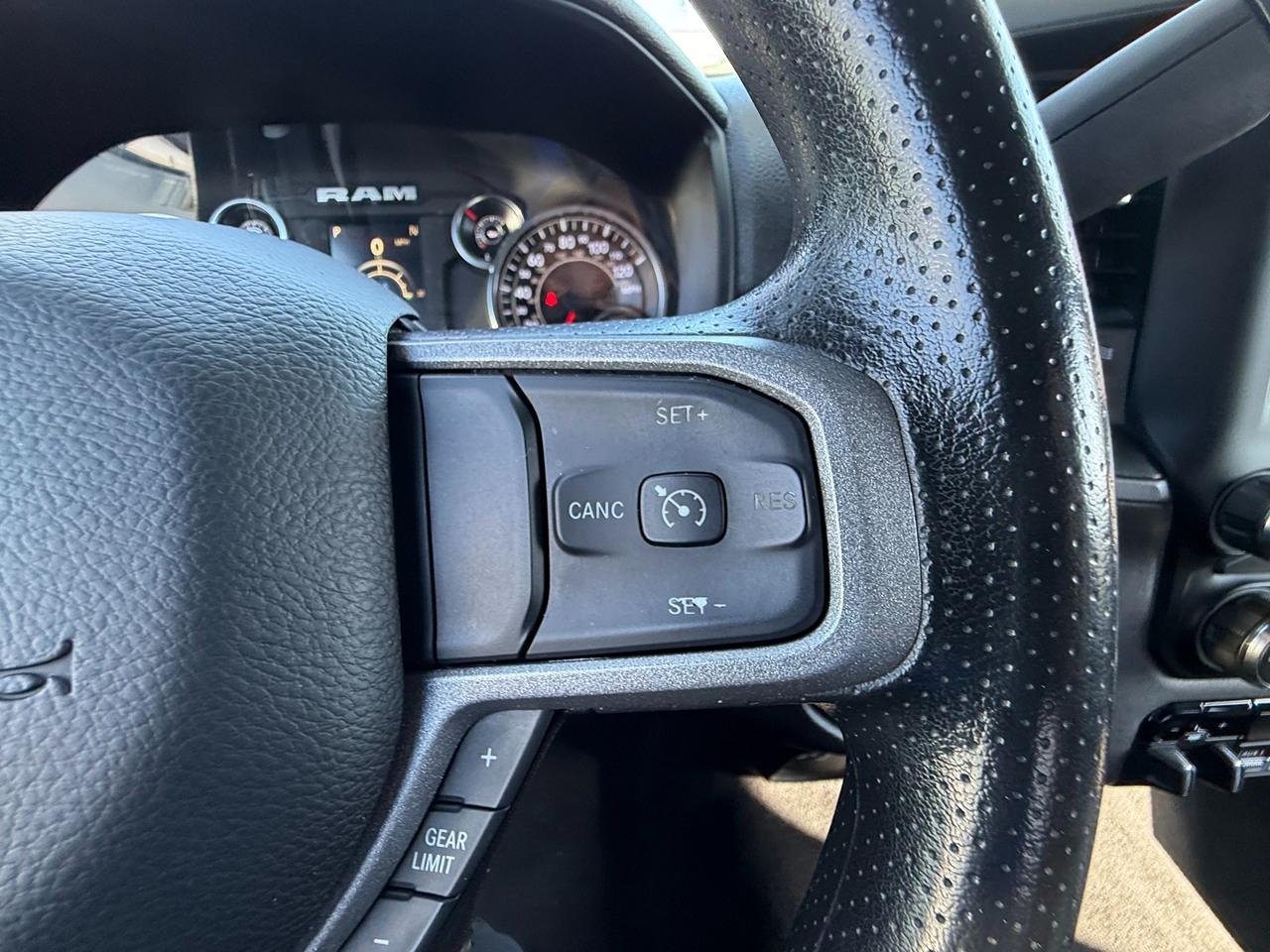 RAM 3500 Tradesman Crew Cab 4WD DRW 2024