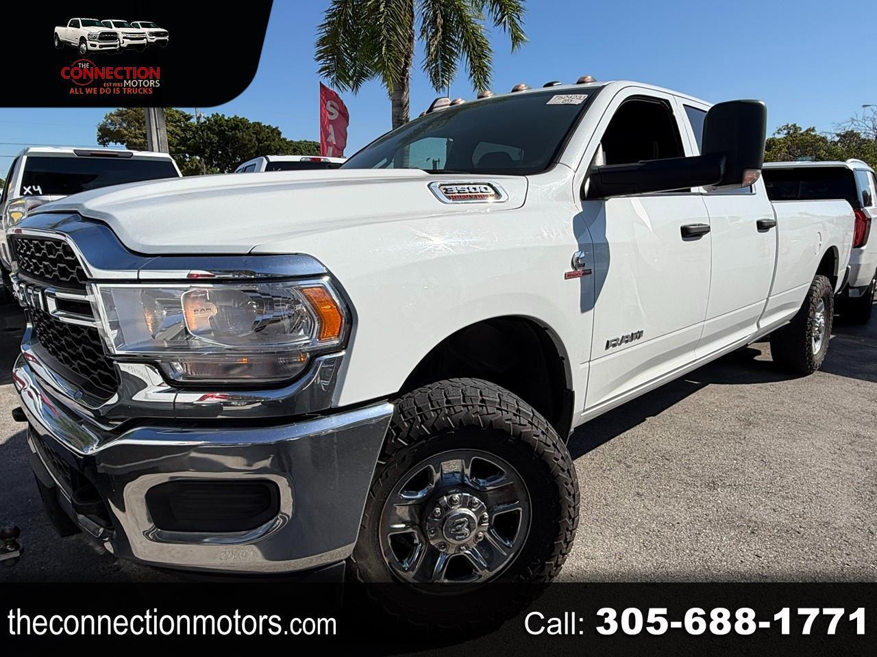 RAM 3500 Tradesman Crew Cab 4WD 2022