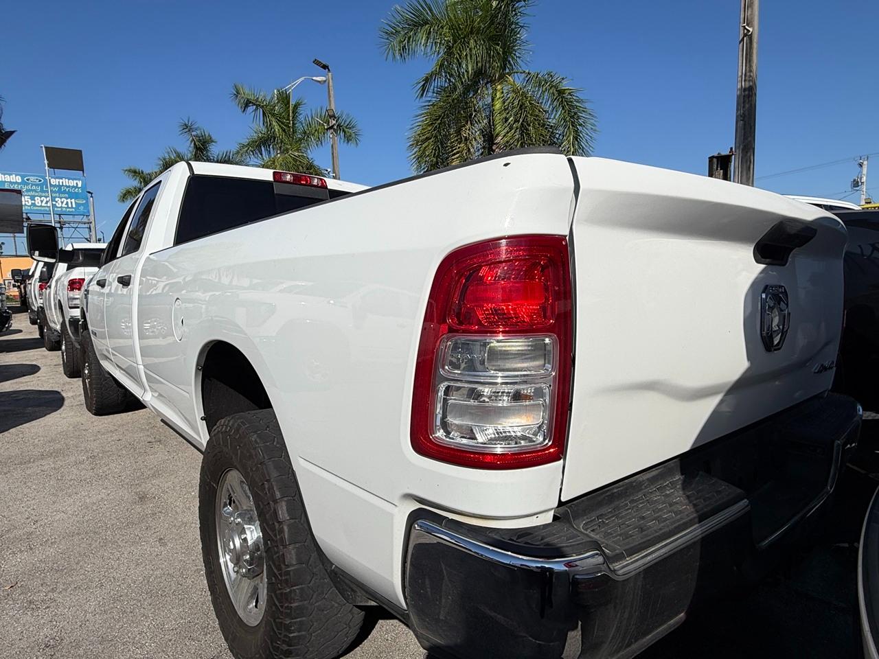 RAM 3500 Tradesman Crew Cab 4WD 2022