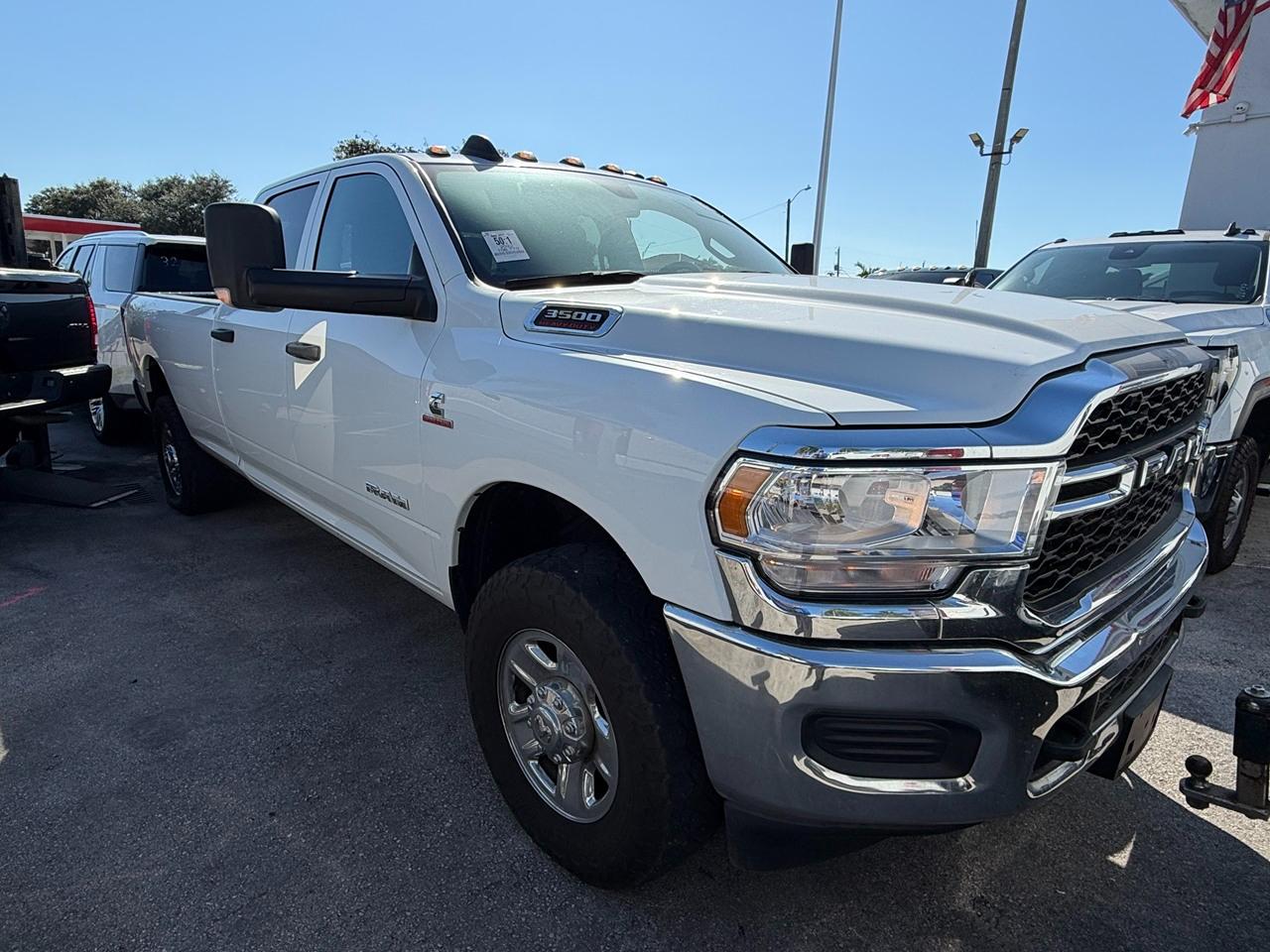 RAM 3500 Tradesman Crew Cab 4WD 2022
