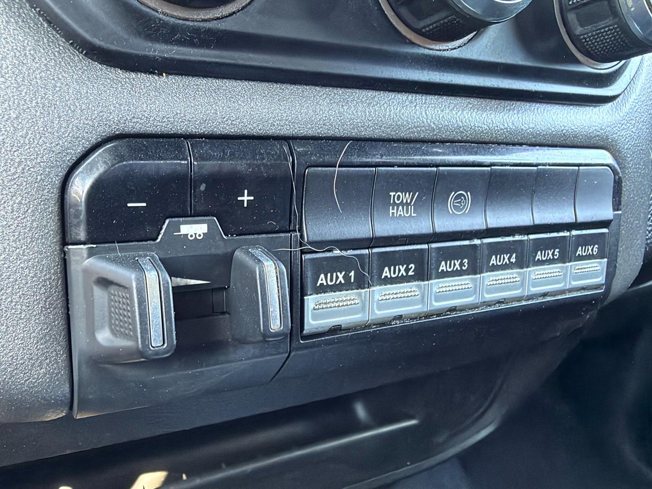 RAM 3500 Tradesman Crew Cab 4WD 2022