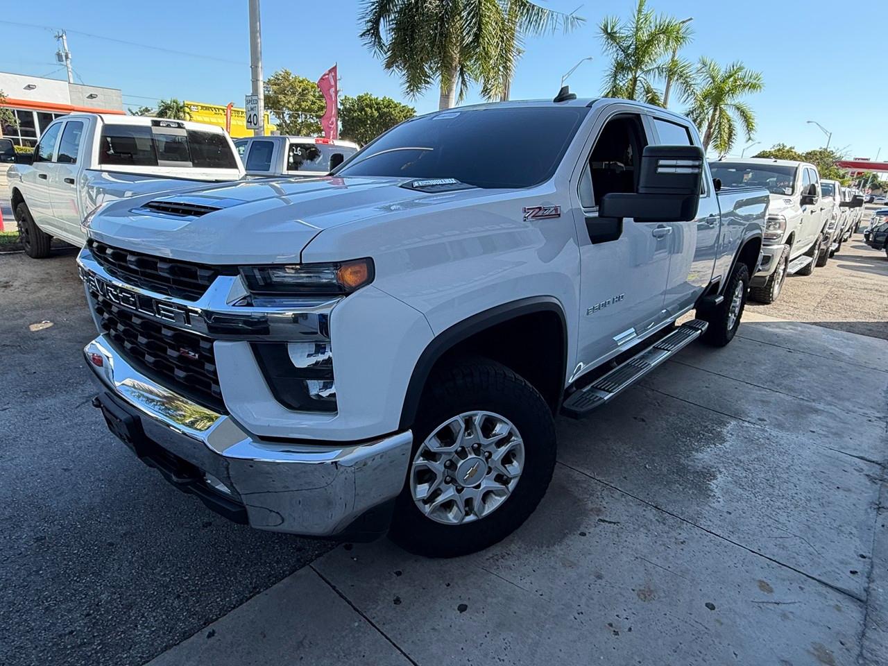 Chevrolet Silverado 2500HD LT Crew Cab Short Box 4WD 2023