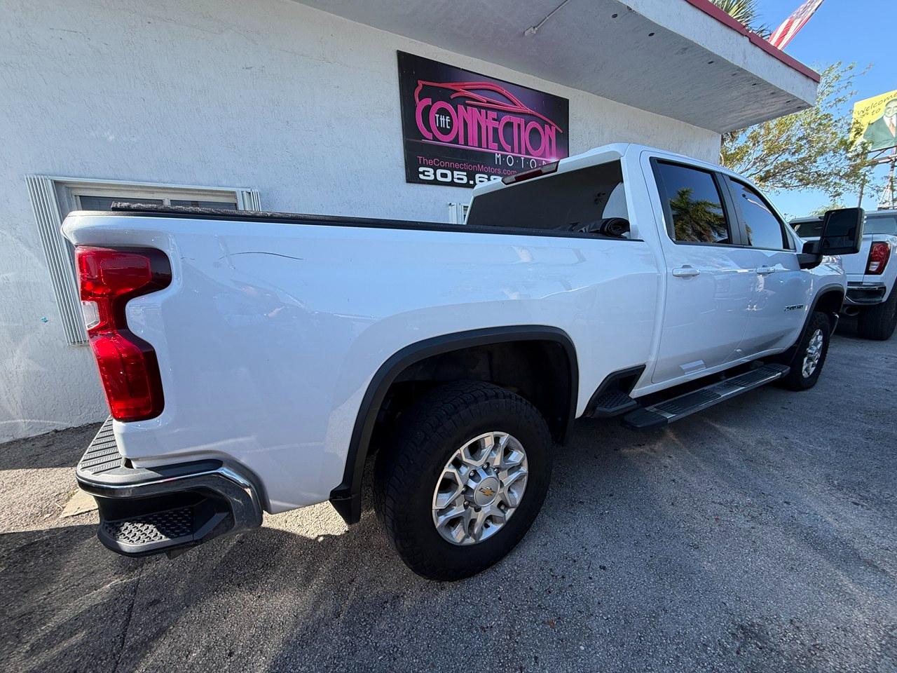 Chevrolet Silverado 2500HD LT Crew Cab Short Box 4WD 2023