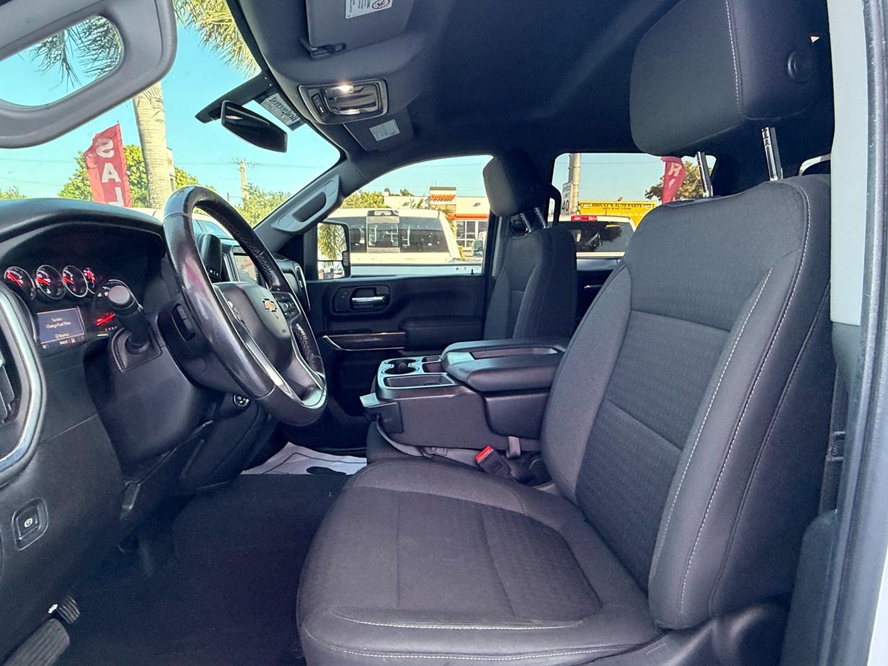 Chevrolet Silverado 2500HD LT Crew Cab Short Box 4WD 2023