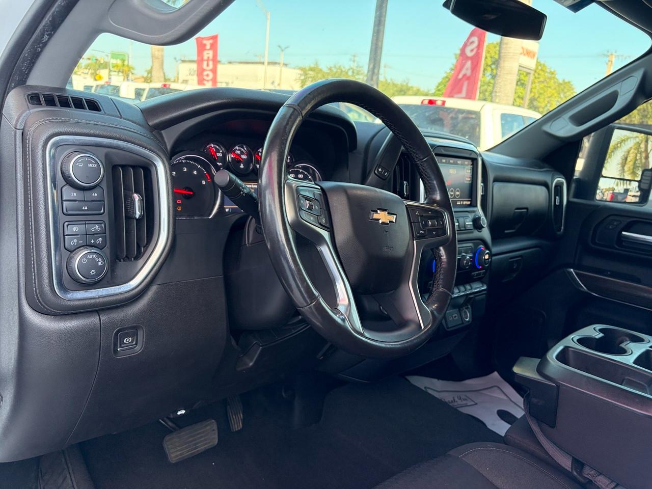 Chevrolet Silverado 2500HD LT Crew Cab Short Box 4WD 2023