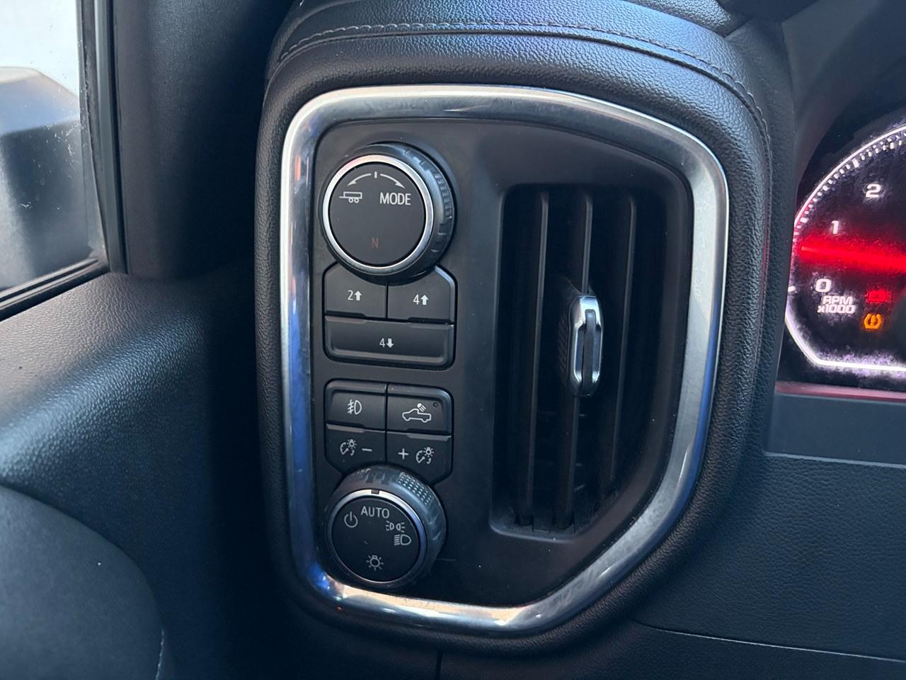 Chevrolet Silverado 2500HD LT Crew Cab Short Box 4WD 2023