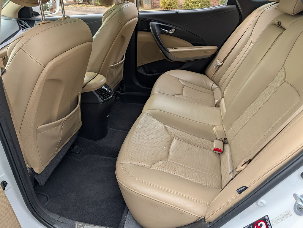 Hyundai Azera 4dr Sdn 2013