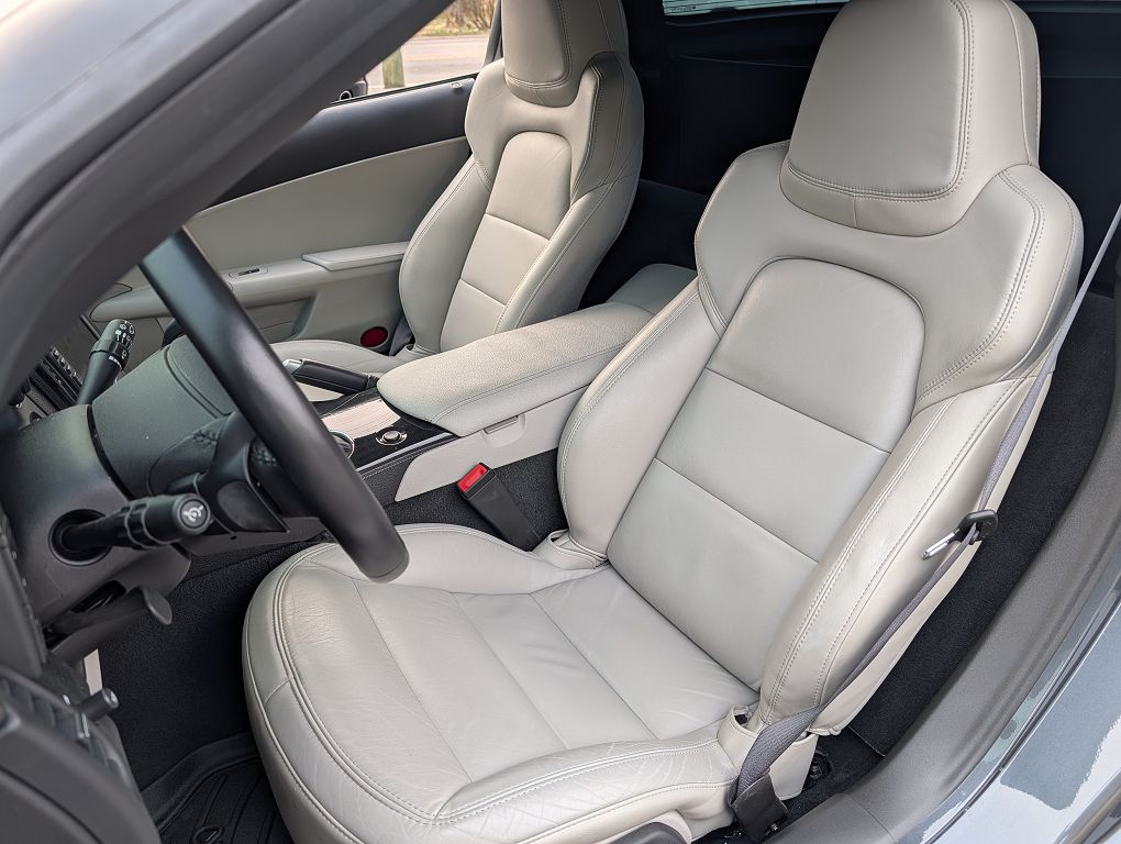 Chevrolet Corvette 2dr Cpe w/2LT 2013