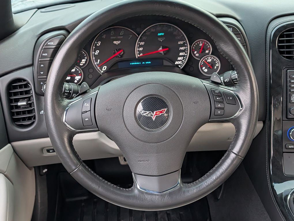 Chevrolet Corvette 2dr Cpe w/2LT 2013