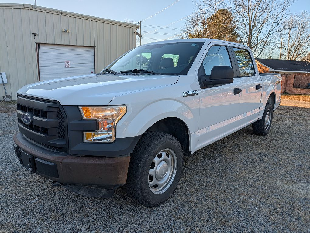 Ford F-150 4WD SuperCrew 145" XL 2016
