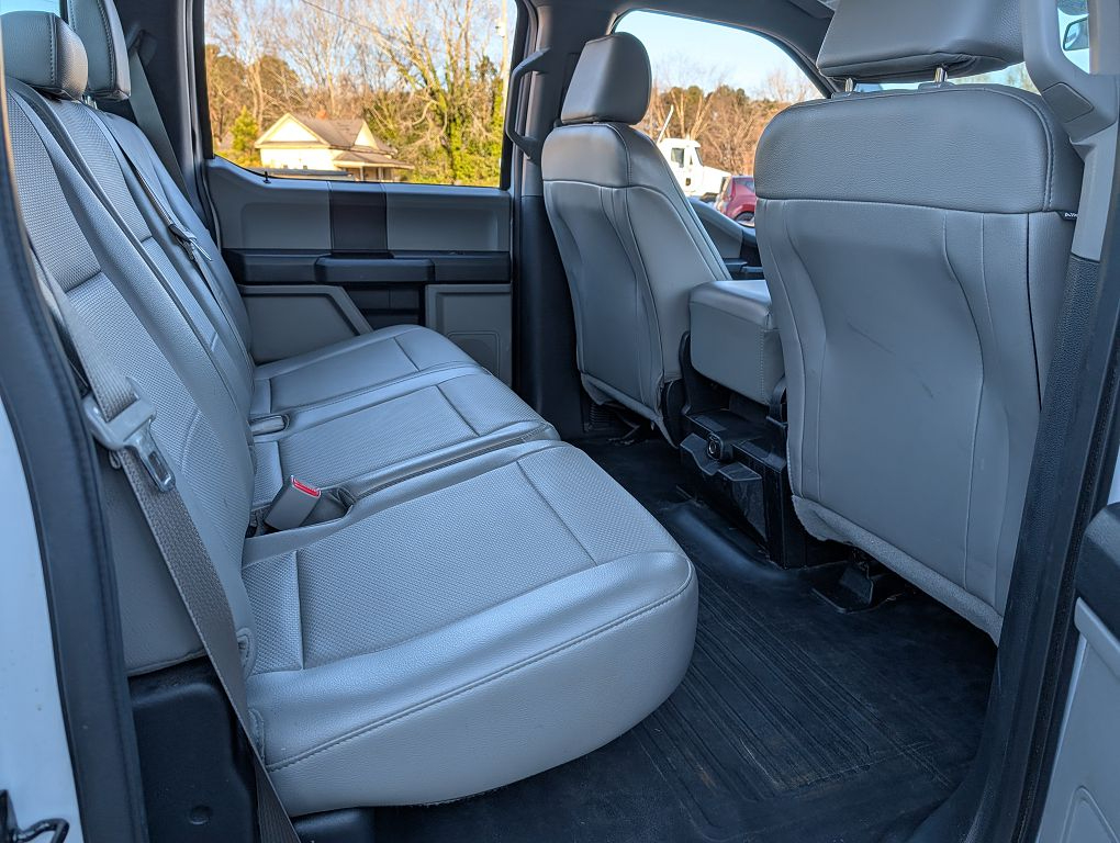 Ford F-150 4WD SuperCrew 145" XL 2016