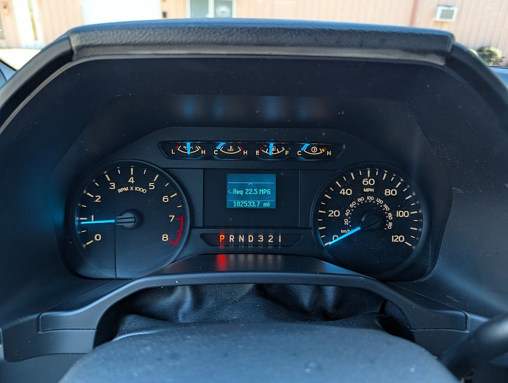 Ford F-150 4WD SuperCrew 145" XL 2016