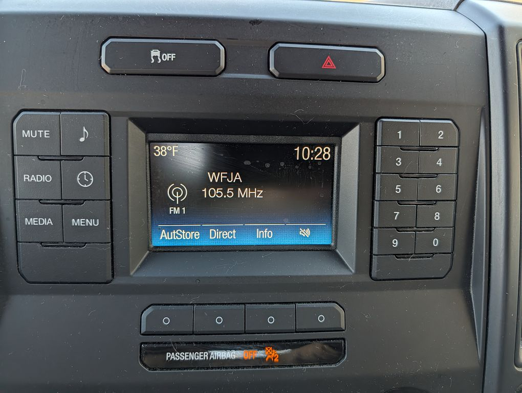 Ford F-150 4WD SuperCrew 145" XL 2016