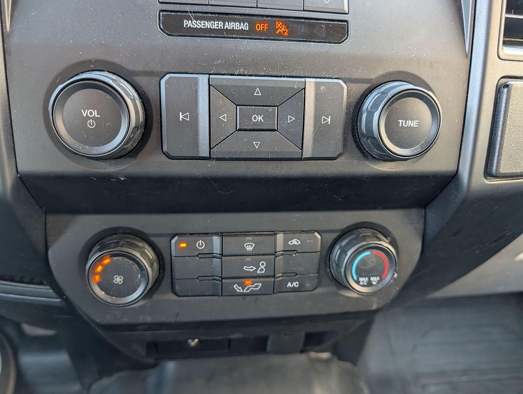 Ford F-150 4WD SuperCrew 145" XL 2016