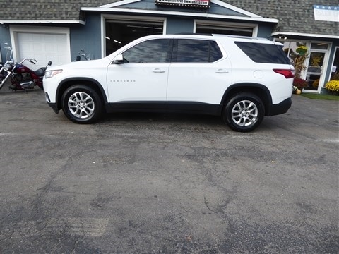 Chevrolet Traverse AWD 4dr LT Cloth w/1LT 2018 Chevrolet Traverse AWD 4dr LT Cloth w/1LT 2018