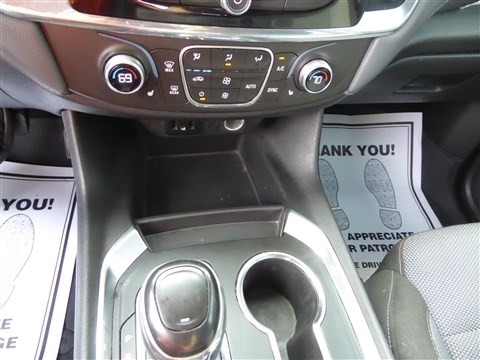 Chevrolet Traverse AWD 4dr LT Cloth w/1LT 2018 Chevrolet Traverse AWD 4dr LT Cloth w/1LT 2018