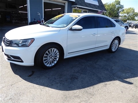 Volkswagen Passat 4dr Sdn 1.8T Auto SE 2016 Volkswagen Passat 4dr Sdn 1.8T Auto SE 2016