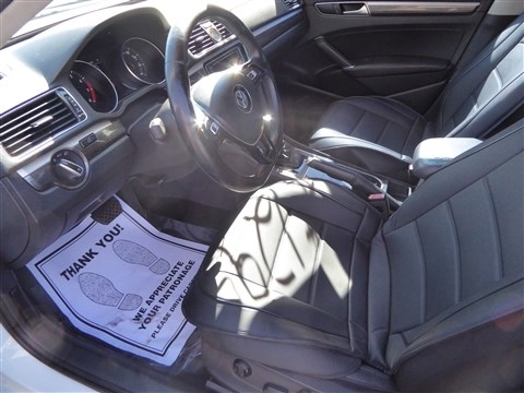 Volkswagen Passat 4dr Sdn 1.8T Auto SE 2016 Volkswagen Passat 4dr Sdn 1.8T Auto SE 2016