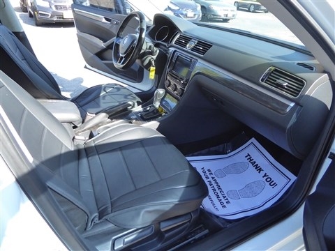 Volkswagen Passat 4dr Sdn 1.8T Auto SE 2016 Volkswagen Passat 4dr Sdn 1.8T Auto SE 2016