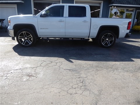 GMC Sierra 1500 4WD Crew Cab 143.5" SLE 2015 GMC Sierra 1500 4WD Crew Cab 143.5" SLE 2015