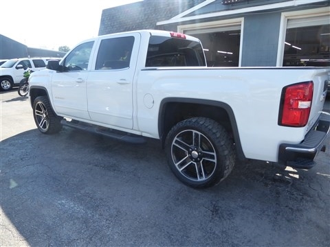 GMC Sierra 1500 4WD Crew Cab 143.5" SLE 2015 GMC Sierra 1500 4WD Crew Cab 143.5" SLE 2015