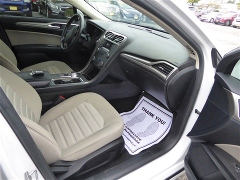 Ford Fusion S FWD 2019 Ford Fusion S FWD 2019